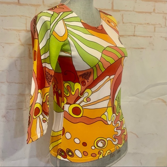 Irresistible Funky Retro Top - Picture 2 of 5